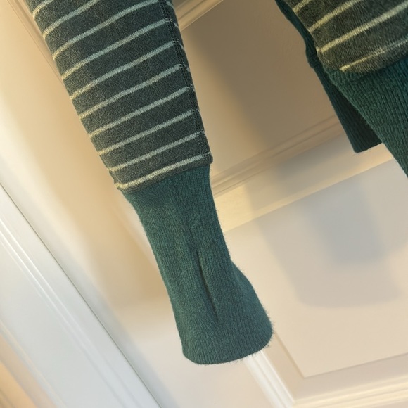 Lululemon Full Zip Scuba - Picture 5 of 8